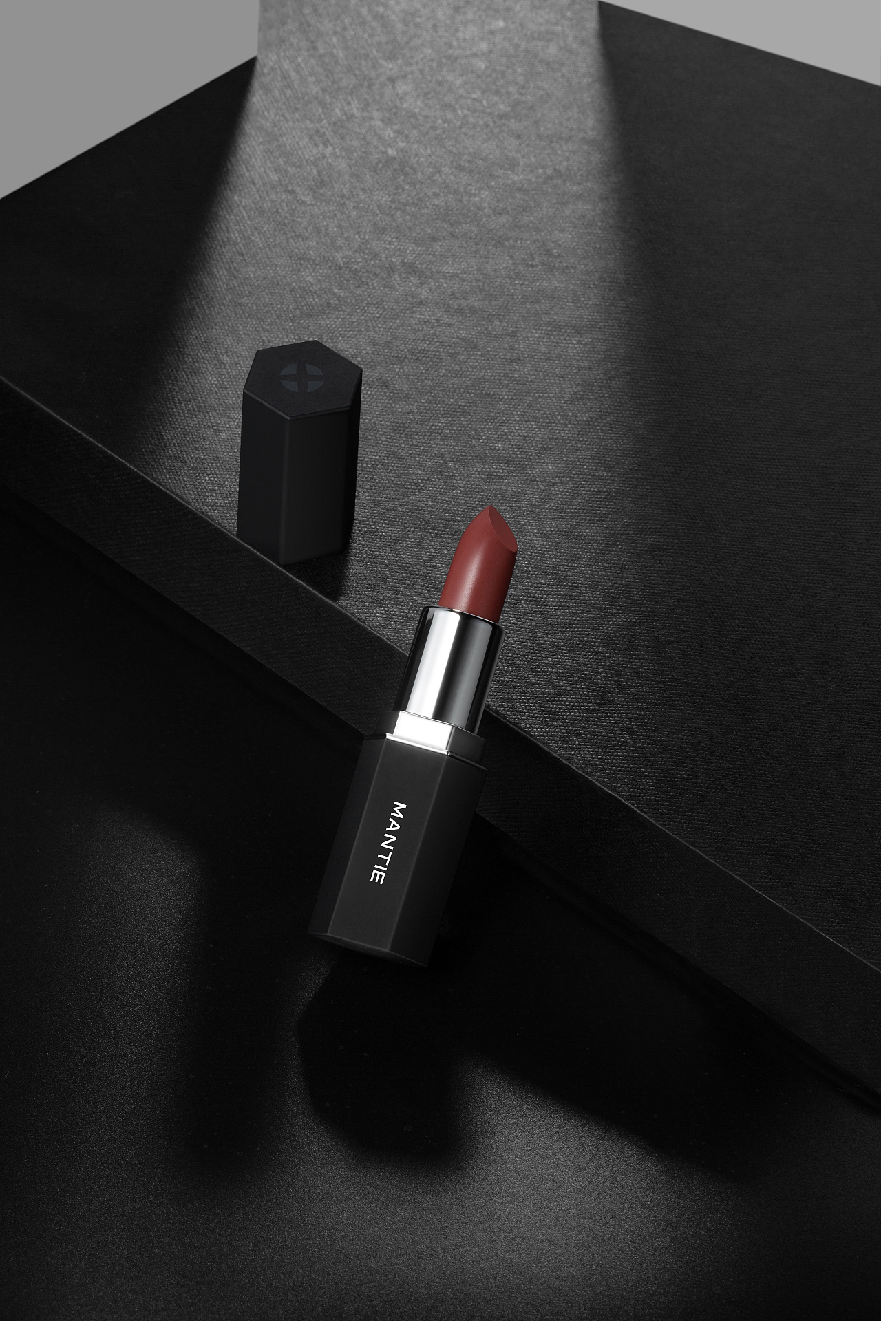 曼逖潤唇膏專業攝影與修圖攝像服務全解析